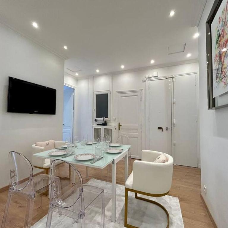 Charme et Volupté à République - Appartement - 15