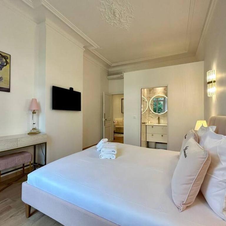 Charme et Volupté à République - Appartement - 26