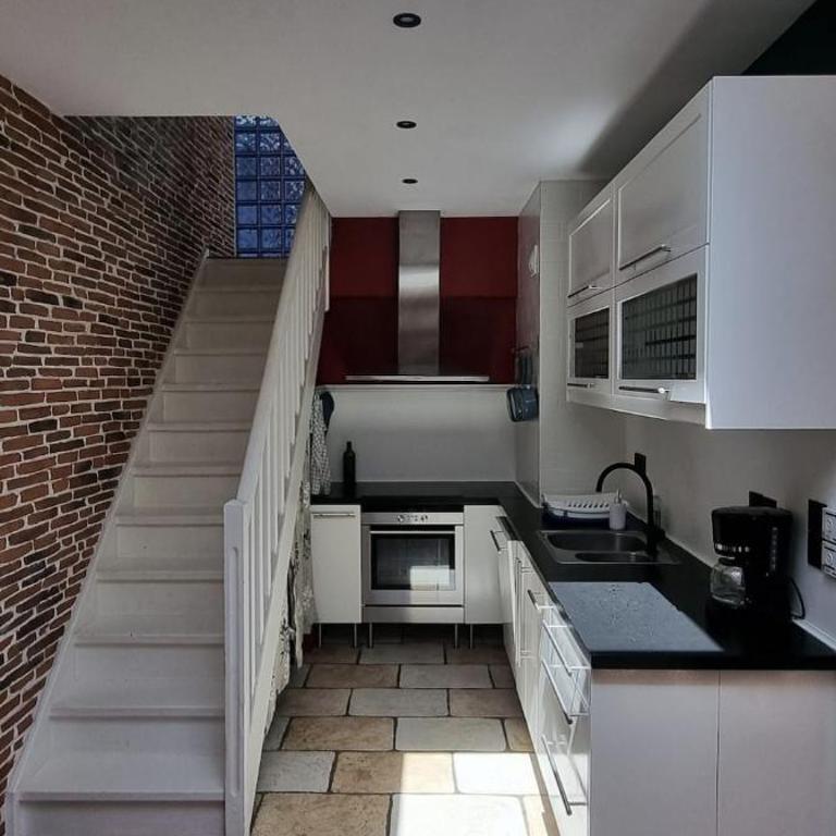 Loft climatisé 80m2 - Vieille Ville - 2 chambres 2 salles d'eau - Port 3 min a pied - Apartment mit 2 Schlafzimmern - 6