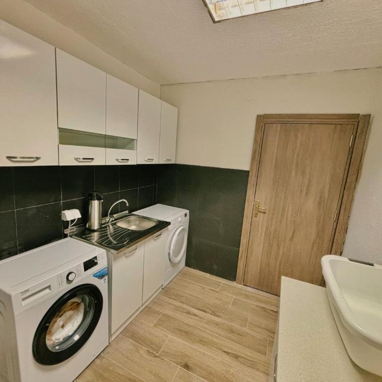 Savoja Žabljak - Four-Bedroom House - 28