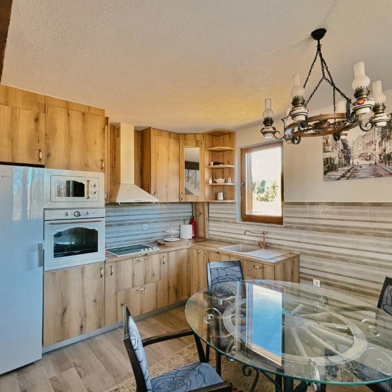 Savoja Žabljak - Four-Bedroom House - 8