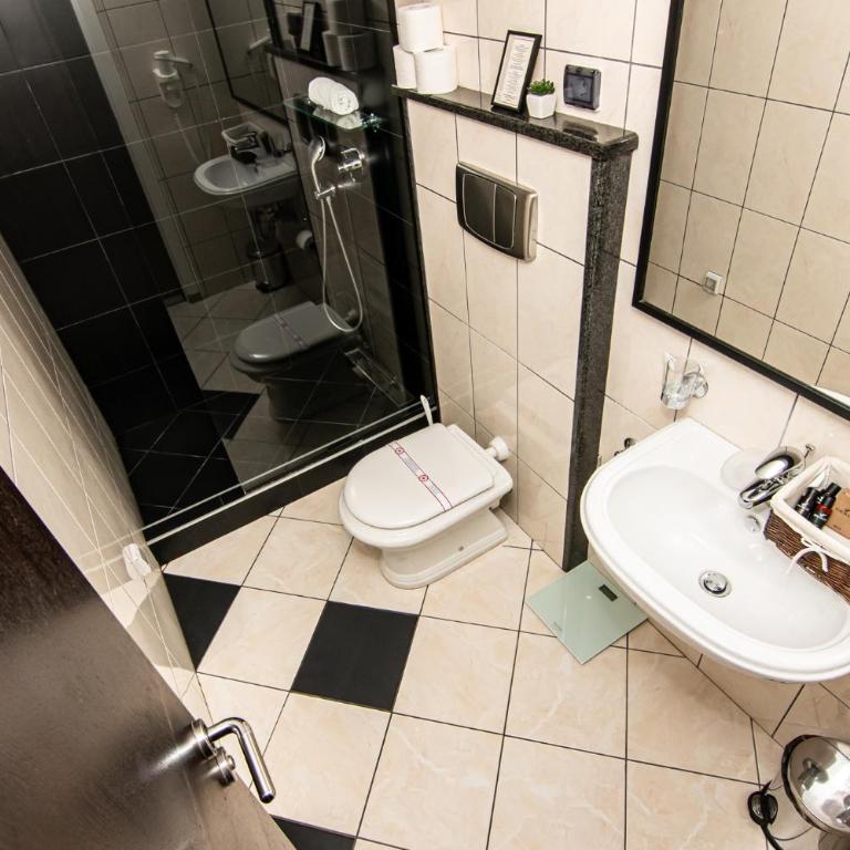 Boutique Hotel Kredo - One-Bedroom Suite - 5