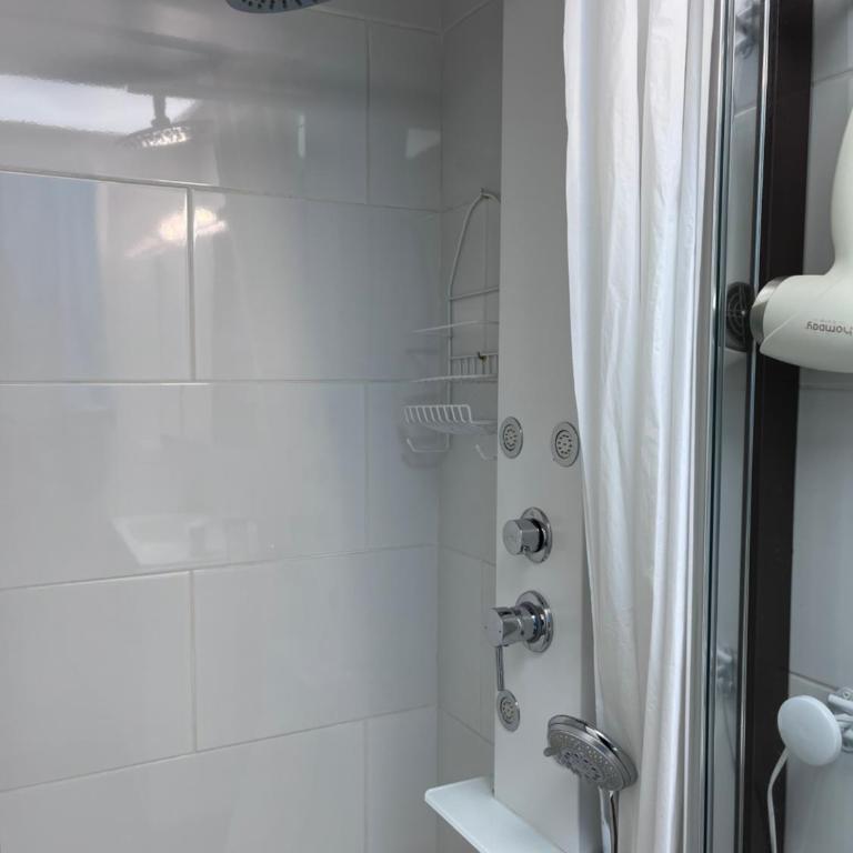 Studio indépendant, patio, intra-muros , clim, parking - Appartement 1 Chambre - 8