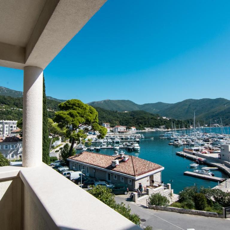Boutique Hotel Kredo - Superior One-Bedroom Suite - 7