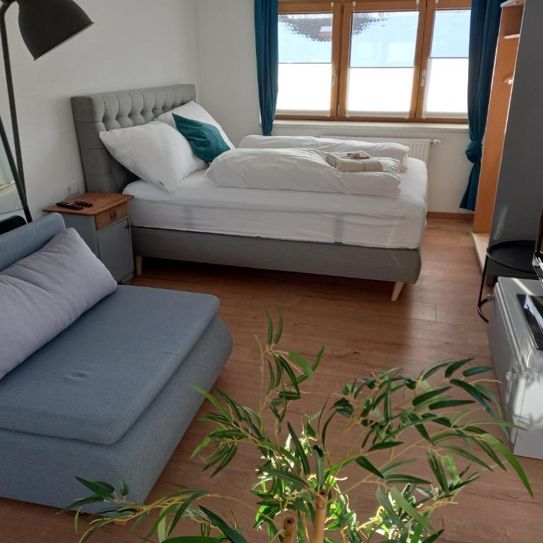 Lovely Rita Studio, modern Studio - balcony and mountain view - center Kaprun - Studio-Apartment - 8