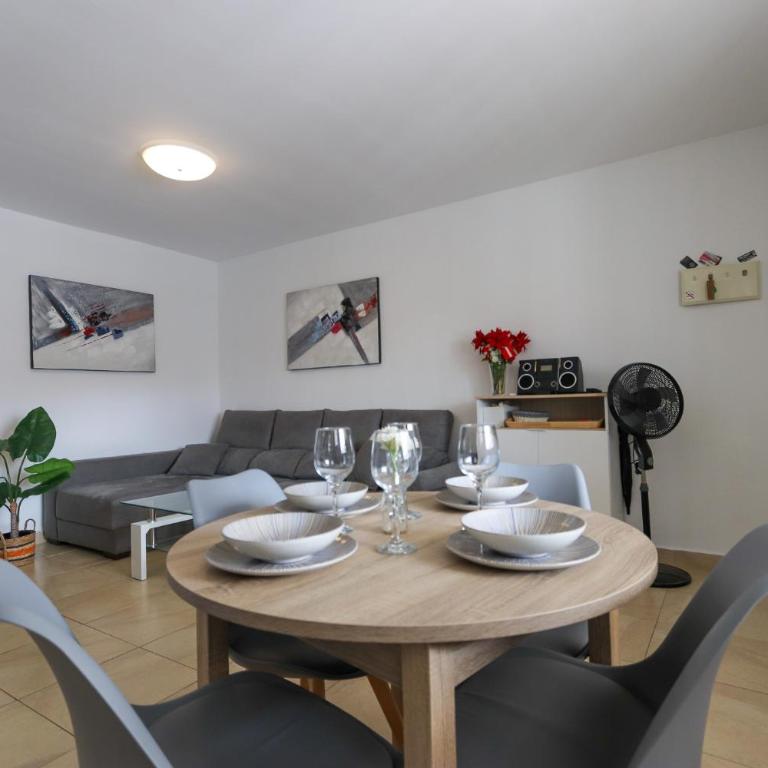 054 - Altomar II 004 - comfortHOLIDAYS - Two-Bedroom Apartment - 11