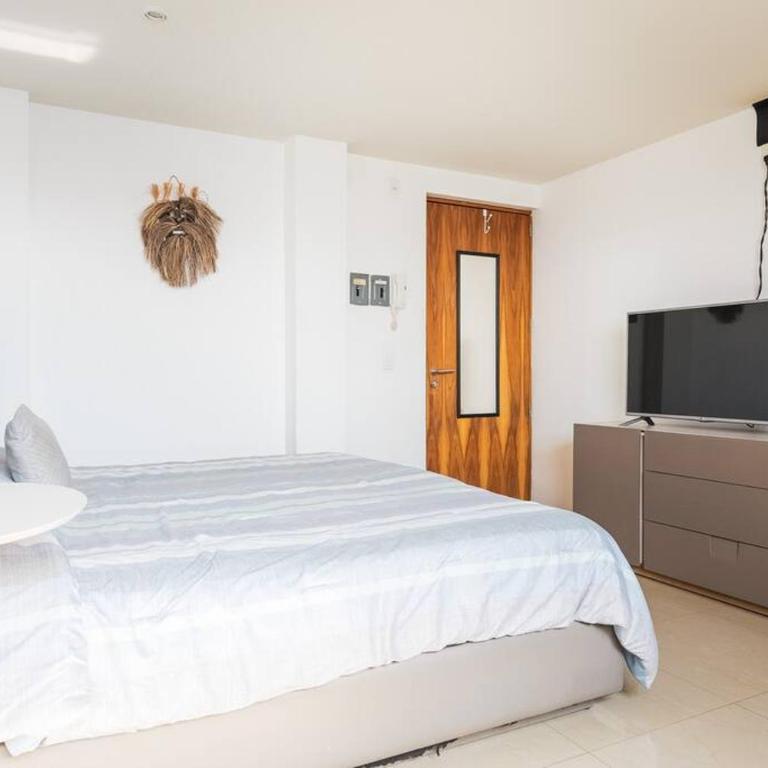 Nice and Comfortable suite with GYM in Polanco - One-Bedroom Apartment - 8