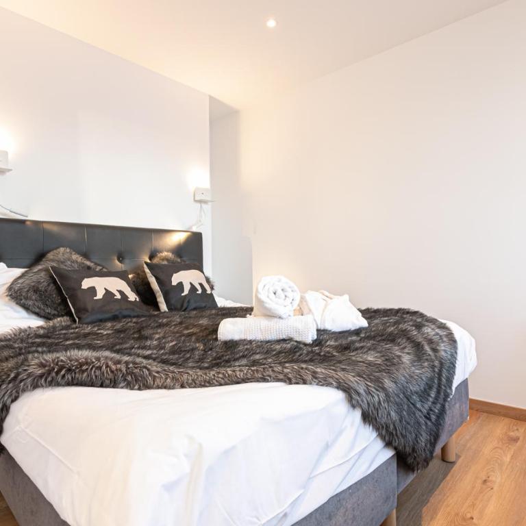 ALPINA LODGE VANOISE ex hotel du soleil - Two-Bedroom Apartment with Access to the Panoramic Sauna and Nordic Bath - 2