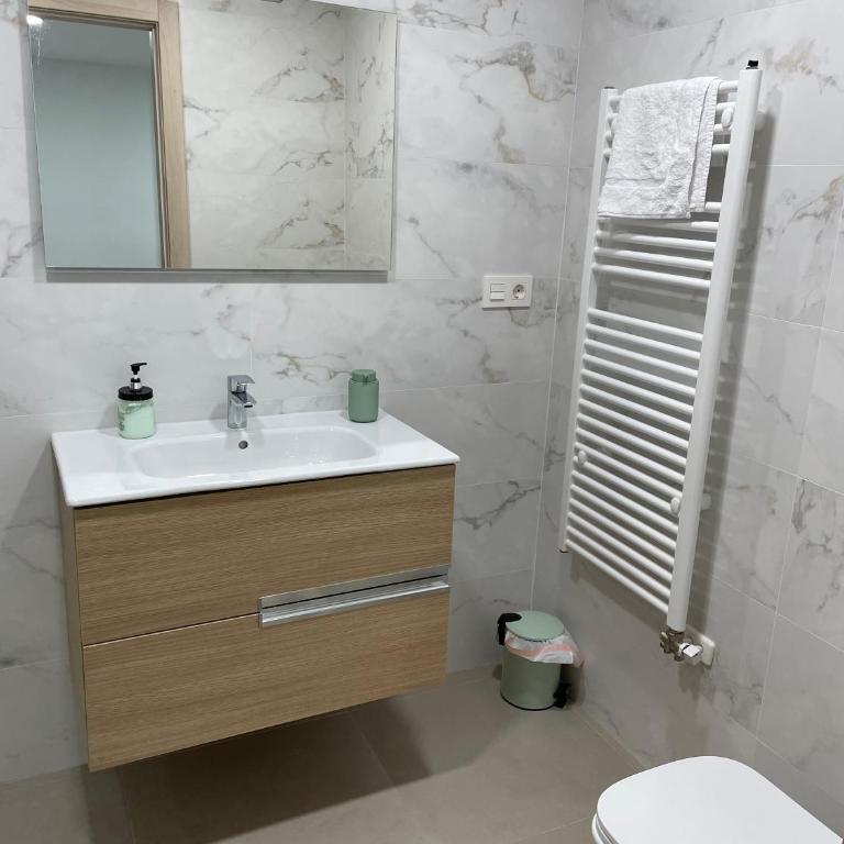 Fantástico apartamento Trajano Parking gratuito - One-Bedroom Apartment - 20