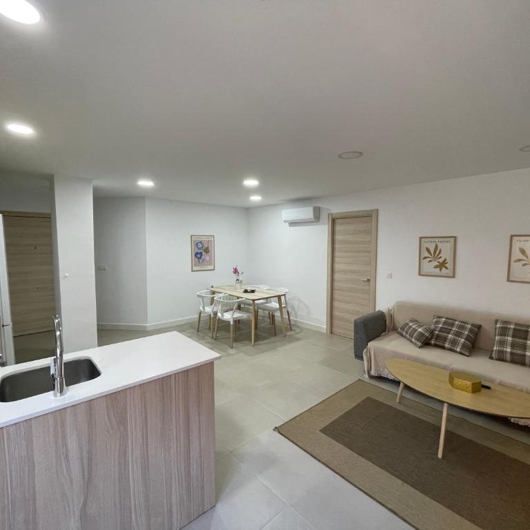 Fantástico apartamento Trajano Parking gratuito - One-Bedroom Apartment - 1