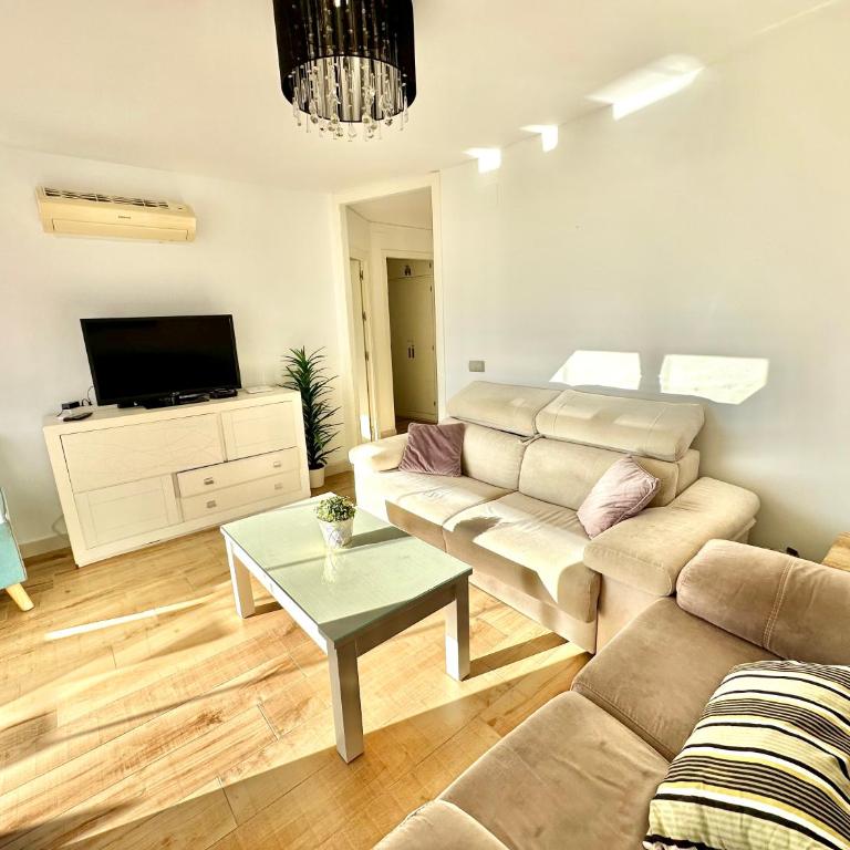 Gorgeous Seaside Apartment in Carihuela - Apartamento de 2 dormitorios - 13