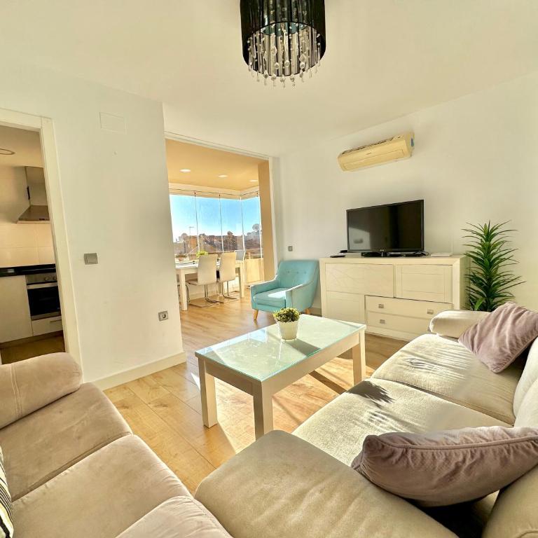 Gorgeous Seaside Apartment in Carihuela - Apartamento de 2 dormitorios - 2