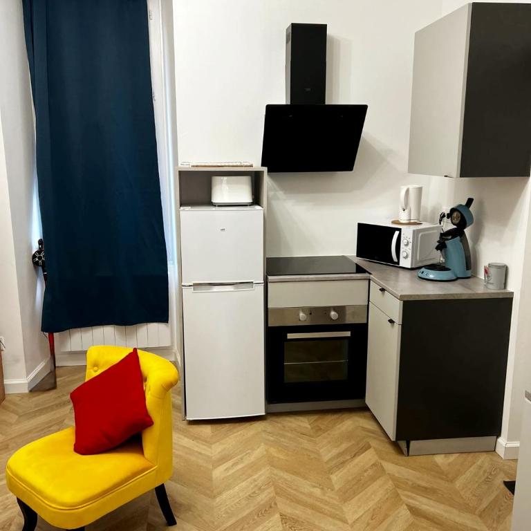 Appartement T2 avec terrasse proche cathédrale - Appartement 1 Chambre - 3