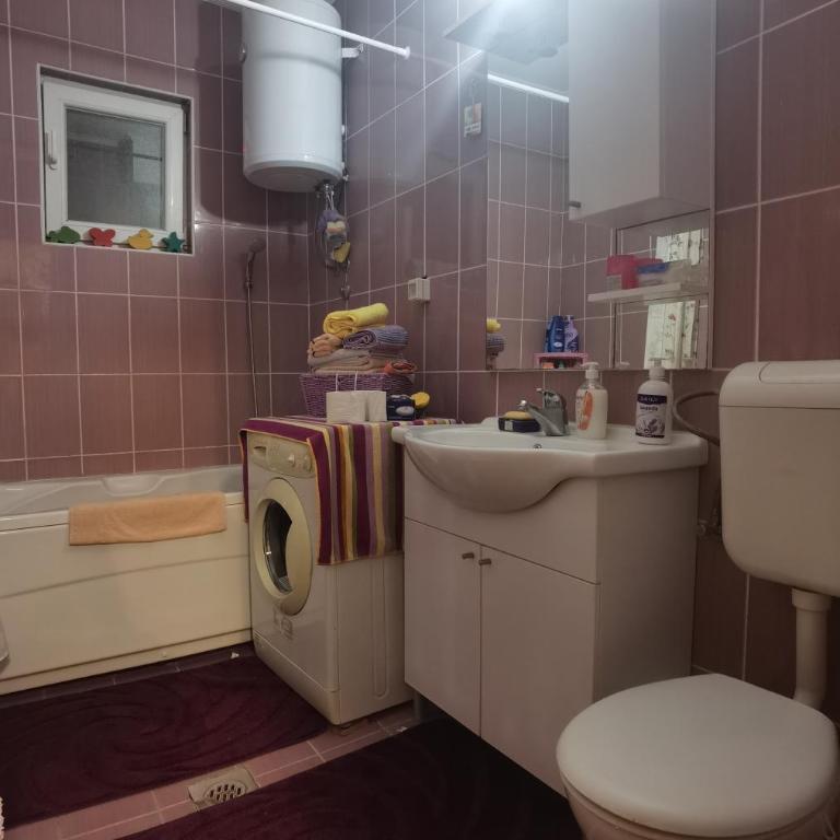 APARTMAN ČAROLIJA TREBINJE - Two-Bedroom Apartment - 9