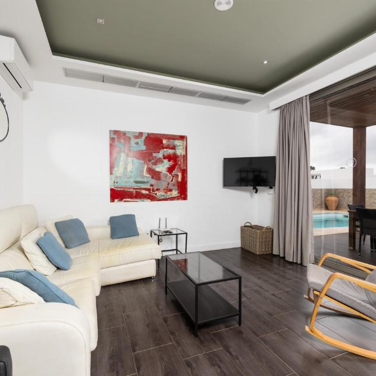 Villa Sal Marina - Three-Bedroom Villa - 8