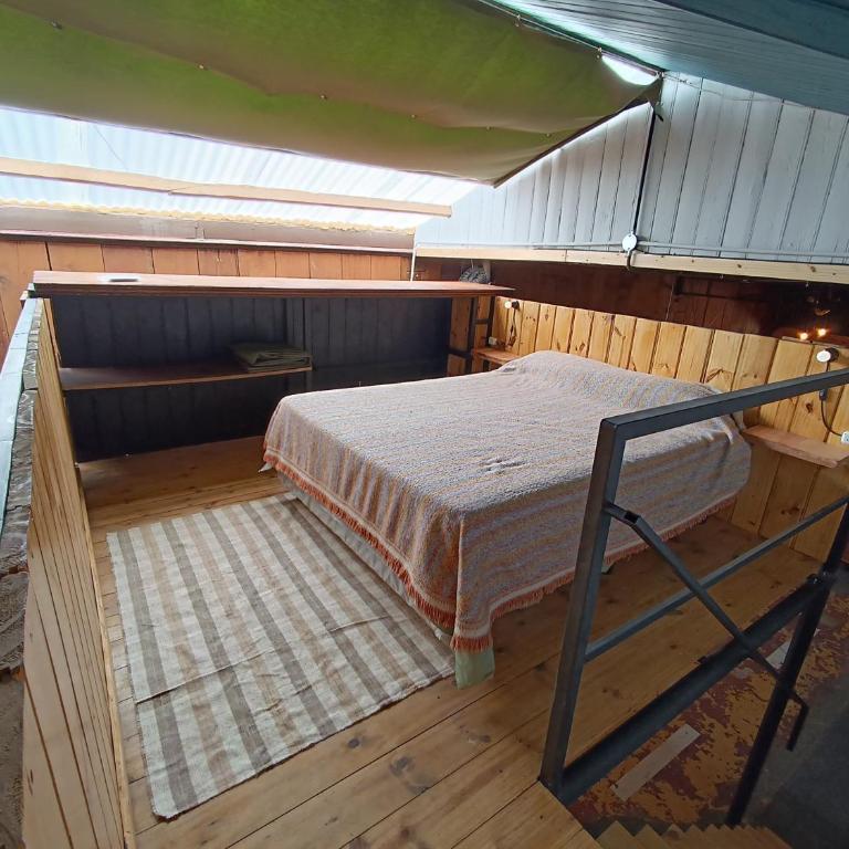 MIL 900 TRES - Hermoso y Amplio - Casa - 9