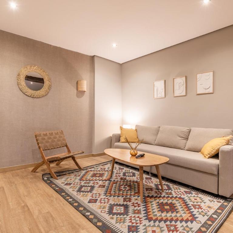Apartamento en Madrid centro. Plaza Mayor - Three-Bedroom Apartment - 2