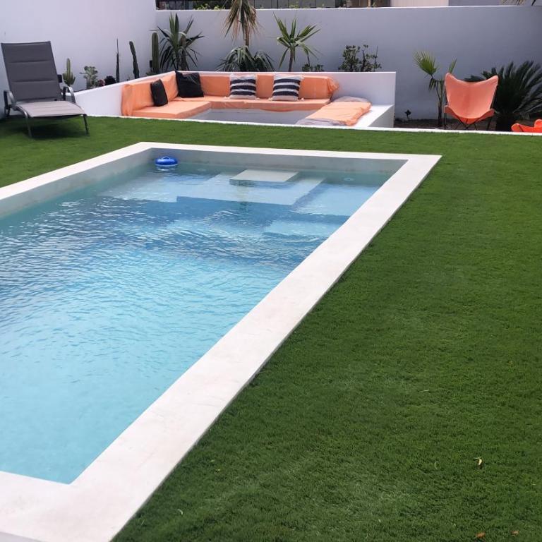 Maison avec jardin et piscine - Villa 1 Chambre - 1