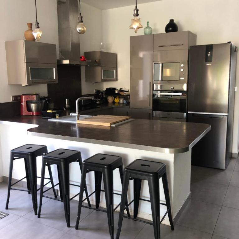 Maison avec jardin et piscine - Villa 1 Chambre - 4