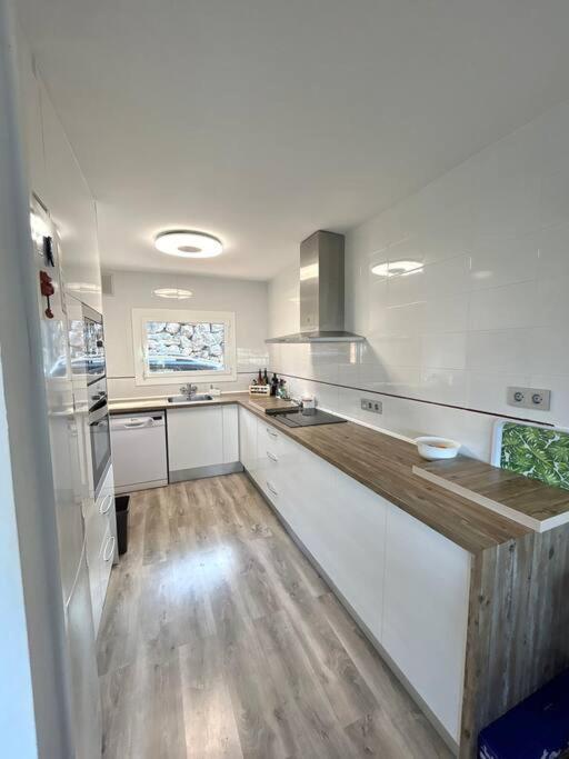 Casa Begur vistas espectaculares FREE PARKING AND WIFI - Three-Bedroom House - 13
