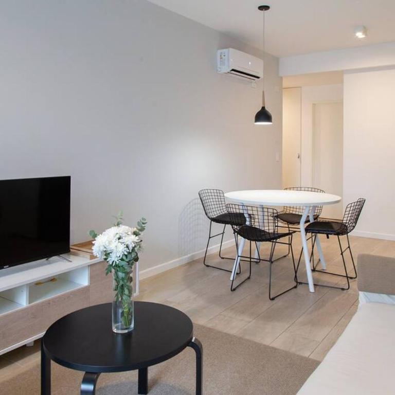 Almera Amazing Apartament - One-Bedroom Apartment - 3