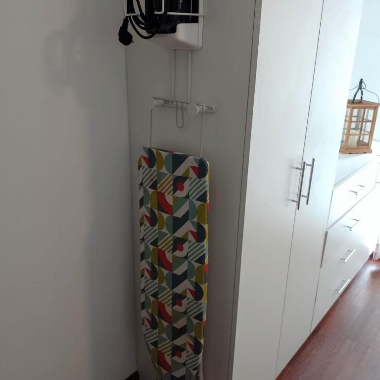 Agradable, en el centro y con cochera - Three-Bedroom Apartment - 4