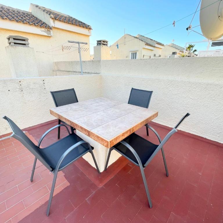Villa Dulce - Two-Bedroom House - 24