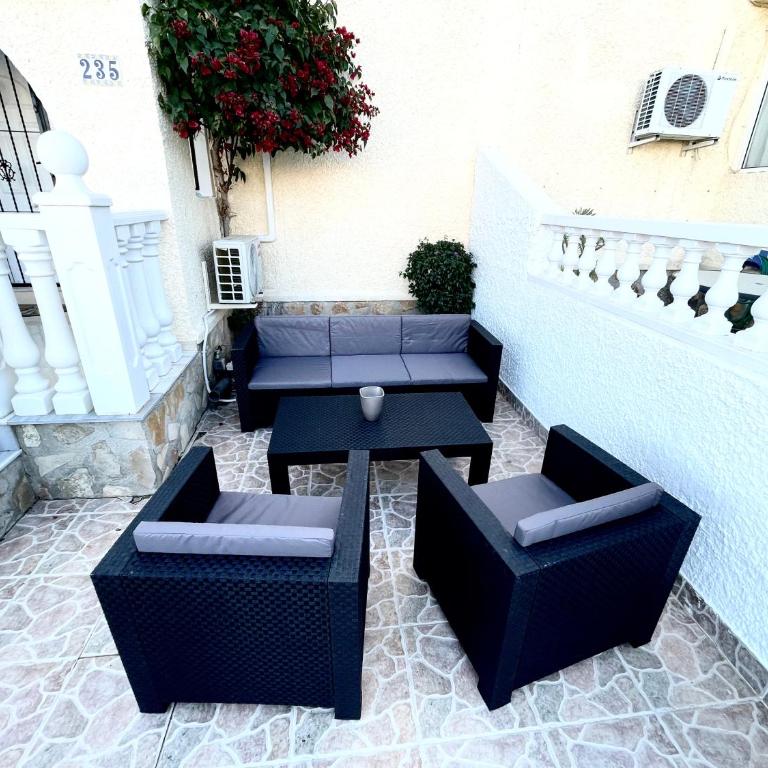 Villa Dulce - Two-Bedroom House - 27