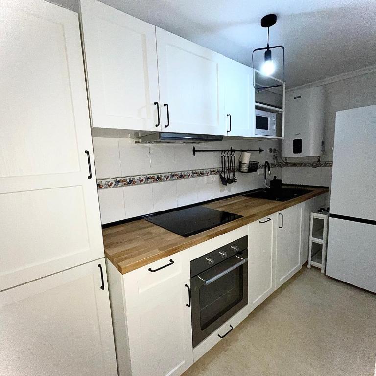 Villa Dulce - Two-Bedroom House - 8