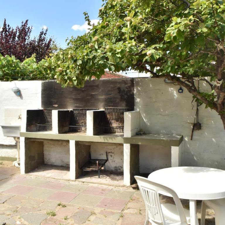 Hostal Madryn - Double Room with Private Bathroom - 3