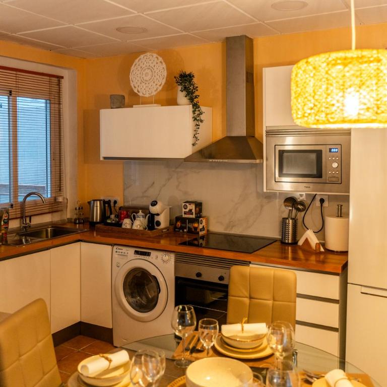 Fantastic apartment near beach & Science City - Two-Bedroom Apartment - 26