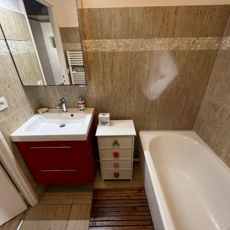 Appartement avec Piscine et Parking Privé - Arcachon, Port de Plaisance - FR-1-319-93 - Apartment (4 Adults) - 13
