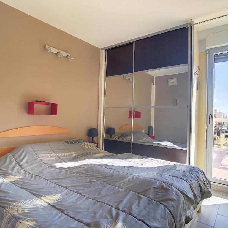 Bel F2 Cabine avec Garage, Proche Plage et Port, Grande Terrasse ensoleillée - Appartement 1 Chambre - 9