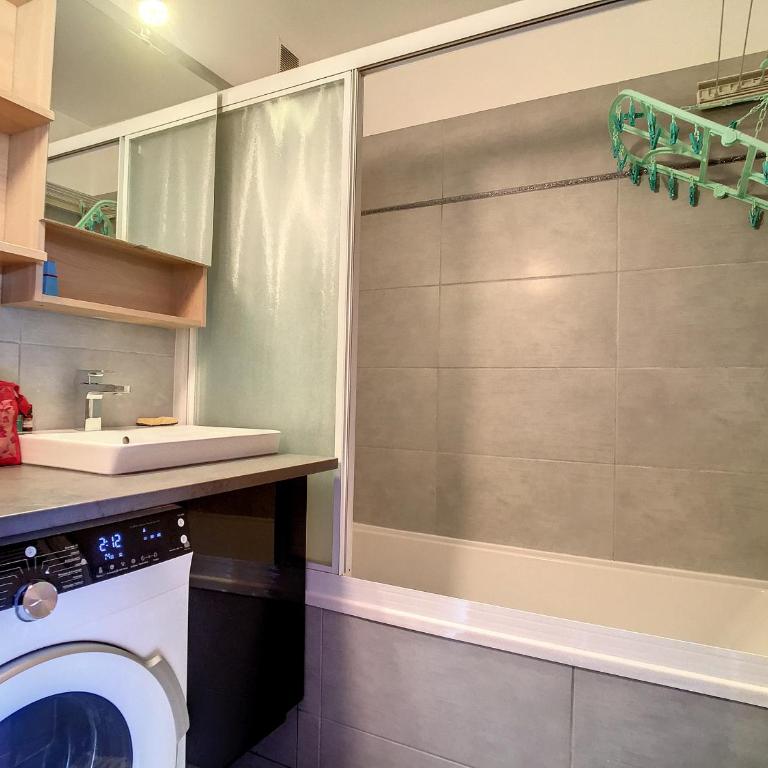 Bel F2 Cabine avec Garage, Proche Plage et Port, Grande Terrasse ensoleillée - Appartement 1 Chambre - 11