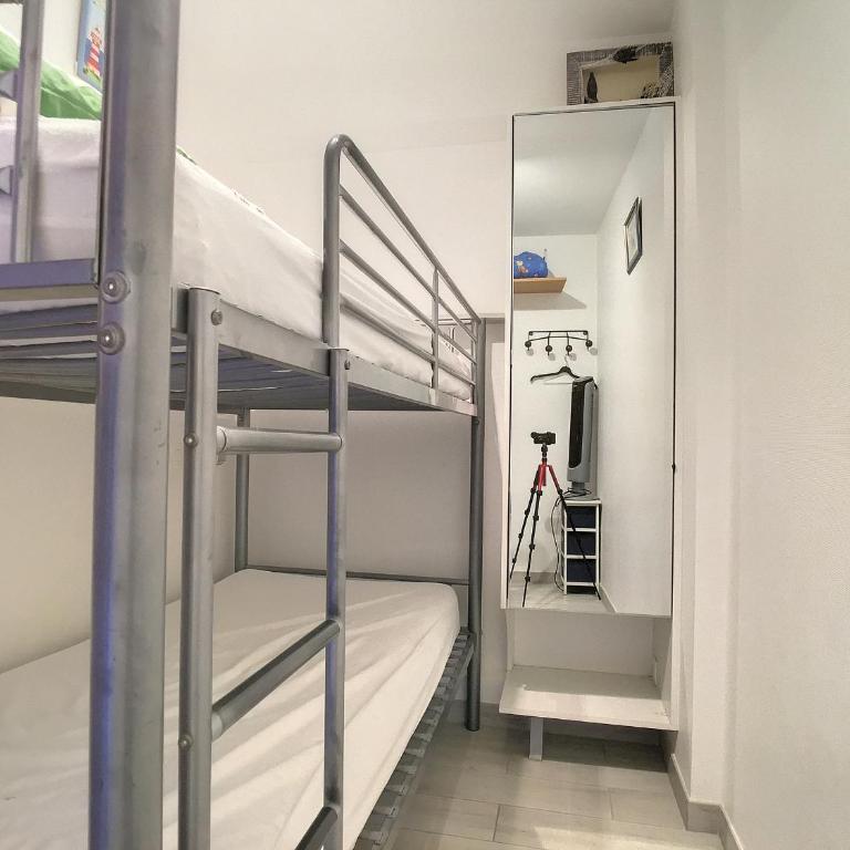 Bel F2 Cabine avec Garage, Proche Plage et Port, Grande Terrasse ensoleillée - Appartement 1 Chambre - 12