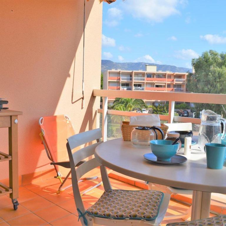 Studio cosy avec terrasse, piscine, tennis, Wi-Fi - Accès direct plage - Bormes-les-Mimosas - FR-1-251-560 - Appartement - 2
