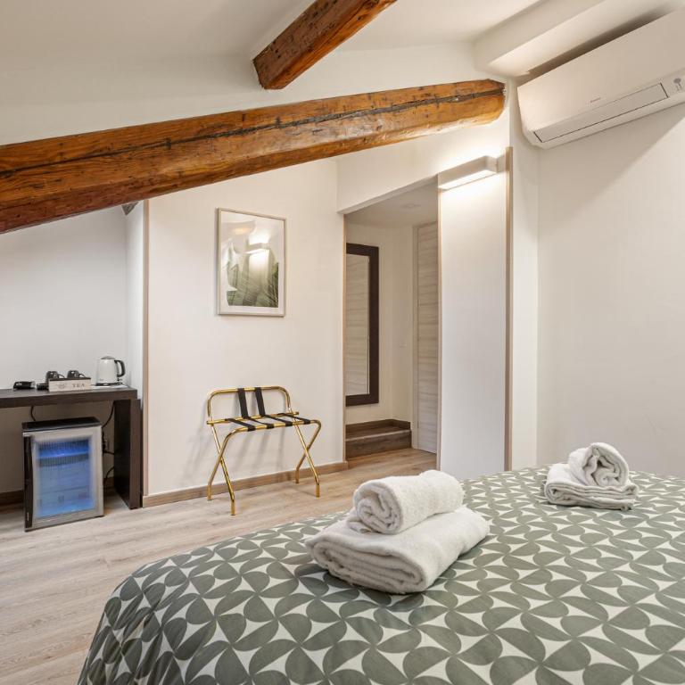 Vatican Vittoria Suites - Urban garden - Rooms - Vatican Museum - Double Room with Private Bathroom - 1