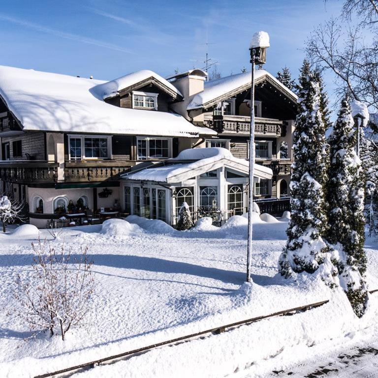 HAUS Susanne - TOP-Ferienwohnungen - SOMMER-Bergbahn inklusive - One-Bedroom Apartment with Balcony - Ground Floor 1 - 3