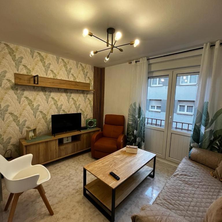 Precioso piso totalmente reformado. - Apartamento de 3 dormitorios - 1