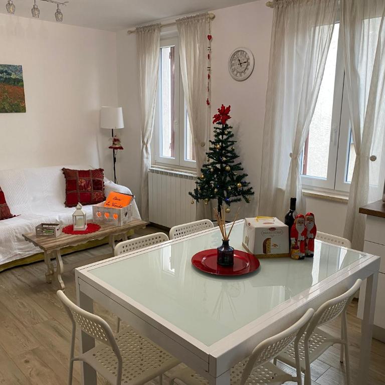 Casa La Wanda - Camaiore Toscana - 2 Br & Terrace - Apartment - 40
