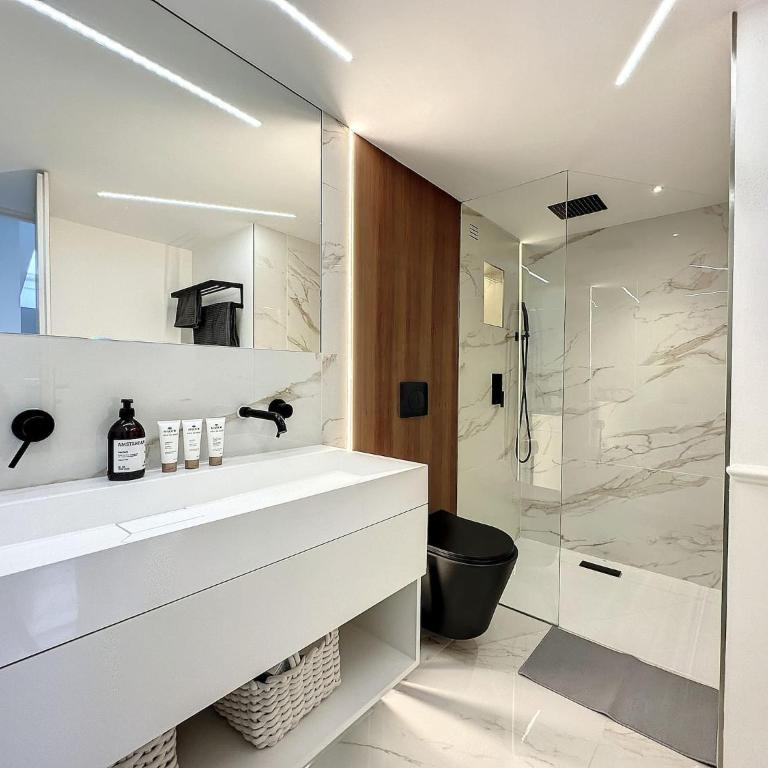 Cannes : Duplex à 5 minutes à pied du Palais des Festivals - Apartamento - 2 niveles - 6