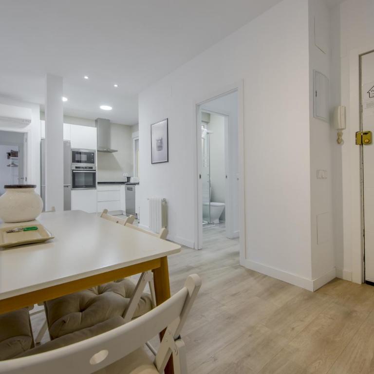 Elegante apartamento en el Centro de Madrid-Rastro - Apartment - 4