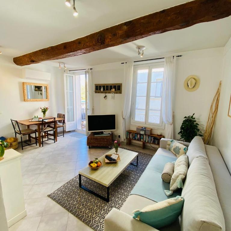 Balcony in Heart of Old Antibes, AC, View - Appartement avec Balcon - 5