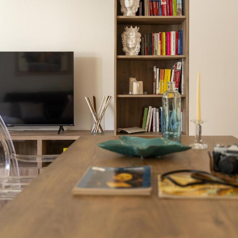 Danti Chic - Two-Bedroom Apartment - 6