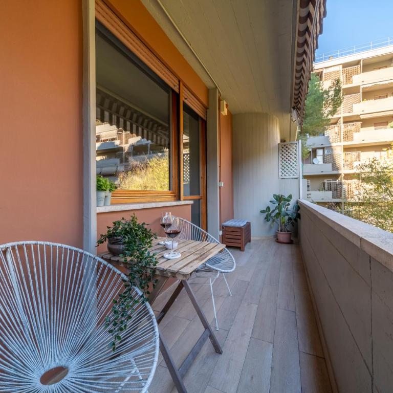 Danti Chic - Two-Bedroom Apartment - 34