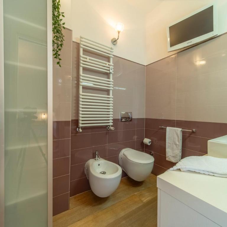 Danti Chic - Two-Bedroom Apartment - 26