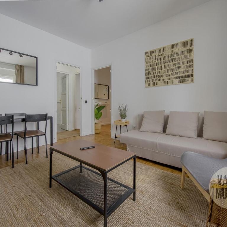 Practico Apt 7pax en Calle Santa Ana Centro de Madrid - Apartment - 8