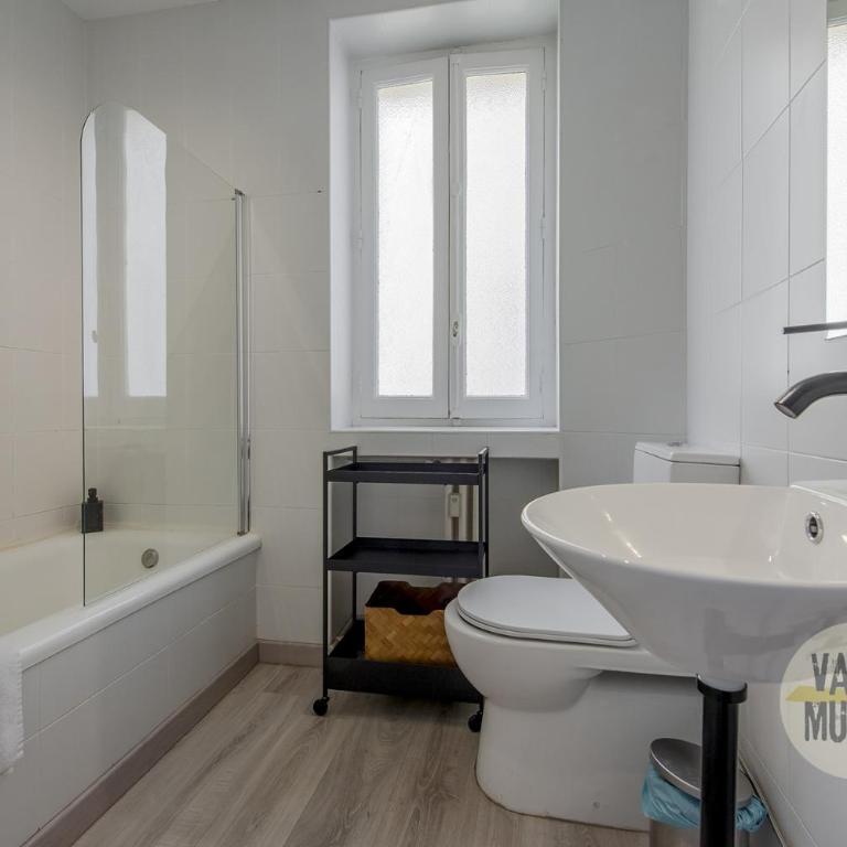 Practico Apt 7pax en Calle Santa Ana Centro de Madrid - Apartment - 47