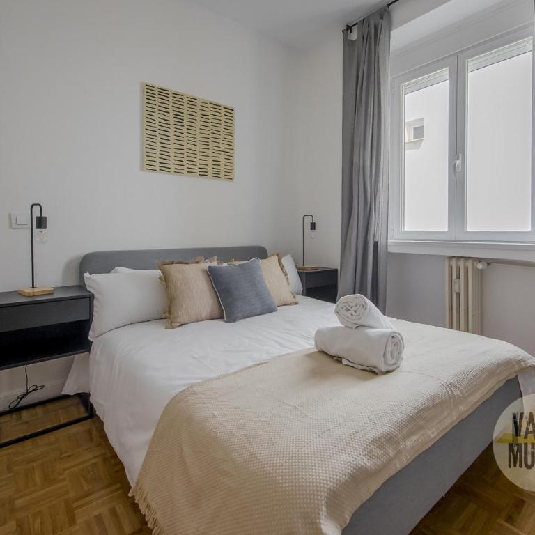 Practico Apt 7pax en Calle Santa Ana Centro de Madrid - Apartment - 34