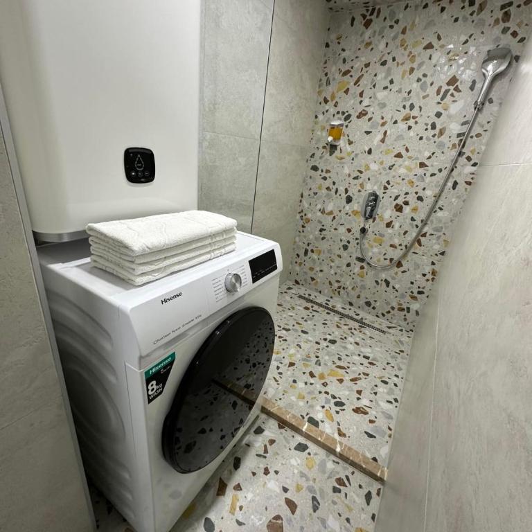 All seasons apartments Sarajevo with free parking - Apartment - 34